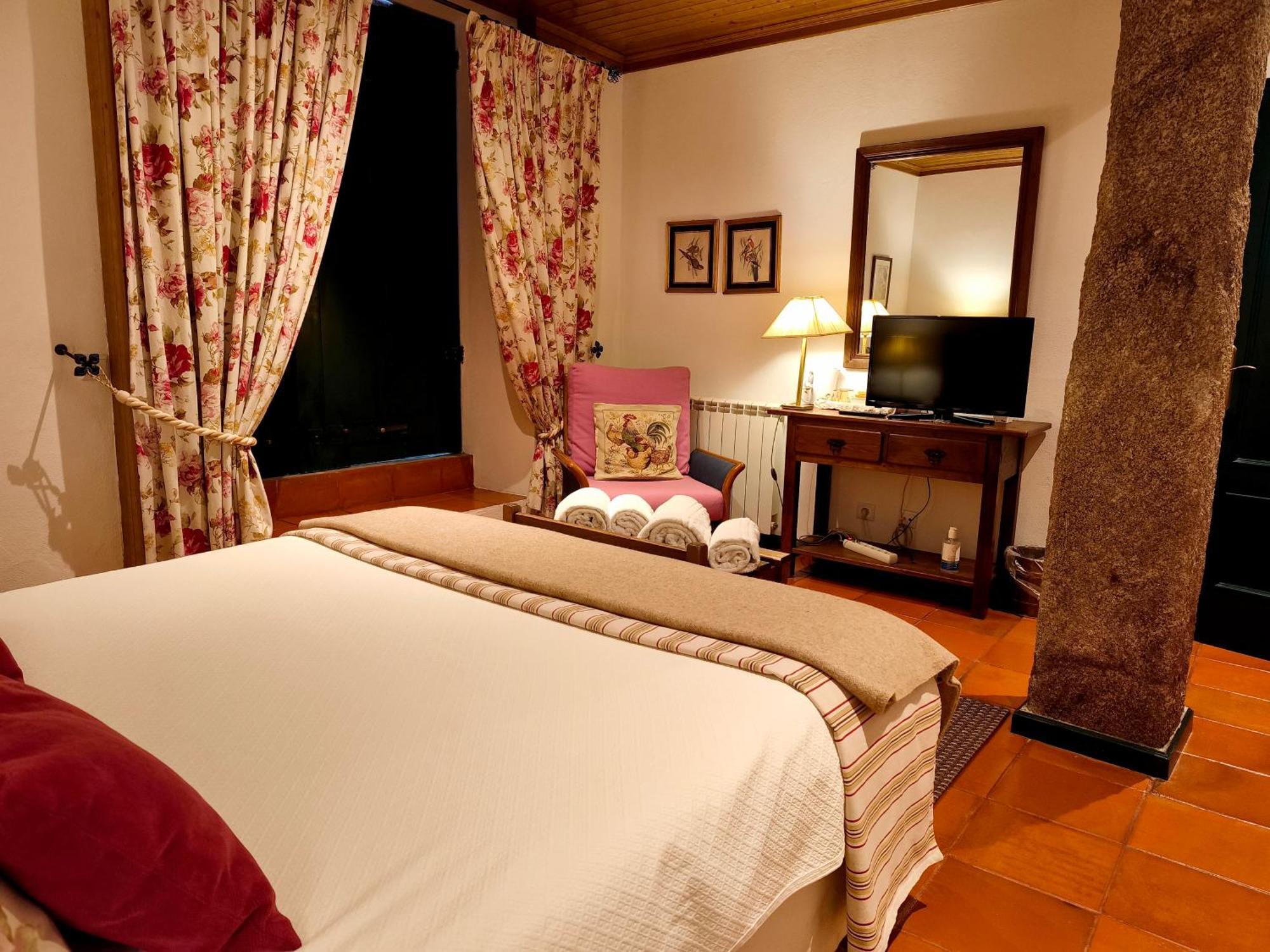 Bed and Breakfast Casa De Santa Ana Da Beira Seia Exterior foto
